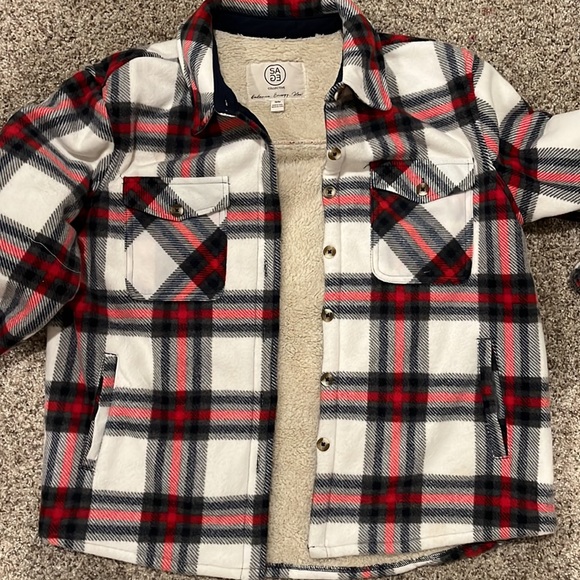 Red and blue plaid sherpa jacket - Picture 3 of 5